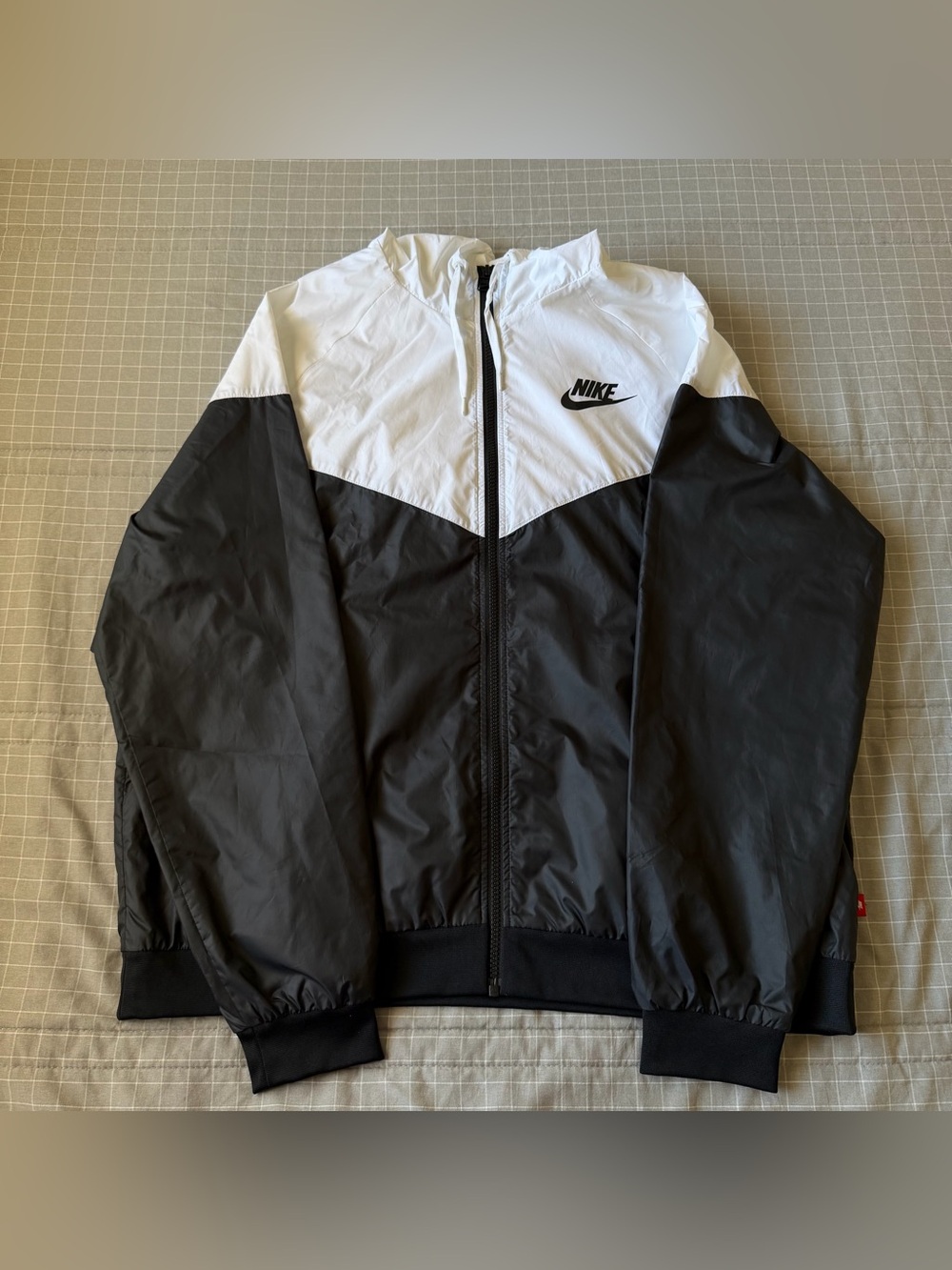 Nike Windrunner Hooded Jacket Black White Colorblock Full Zip Women’s XL